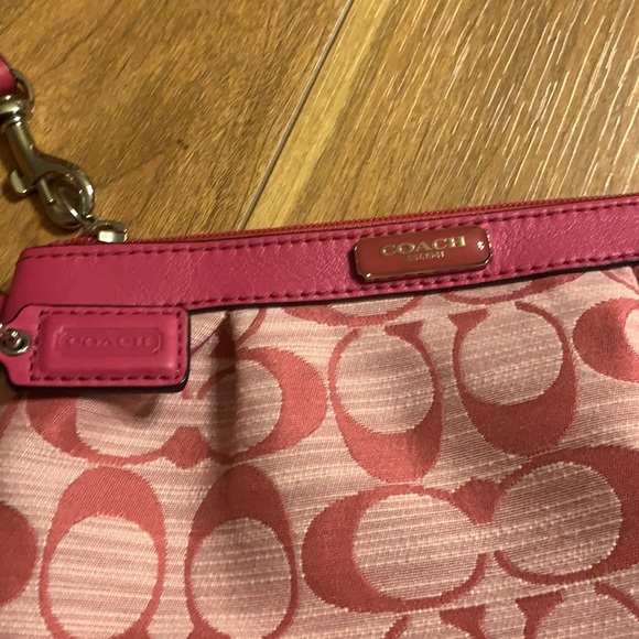 Adorable Pink Coach Wristlet - Picture 3 of 6